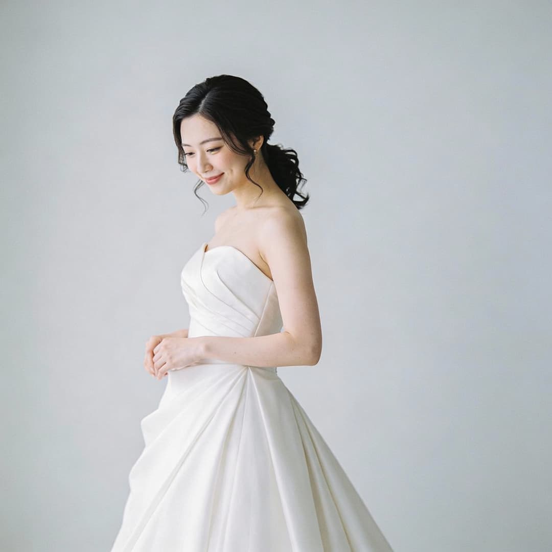 Elegant gown preview